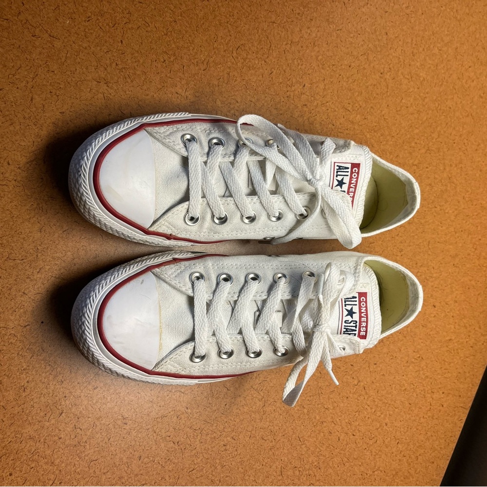 Converse Chuck Taylor All Star Women Size 8 White Low Top Sneakers W7652 - Picture 2 of 9